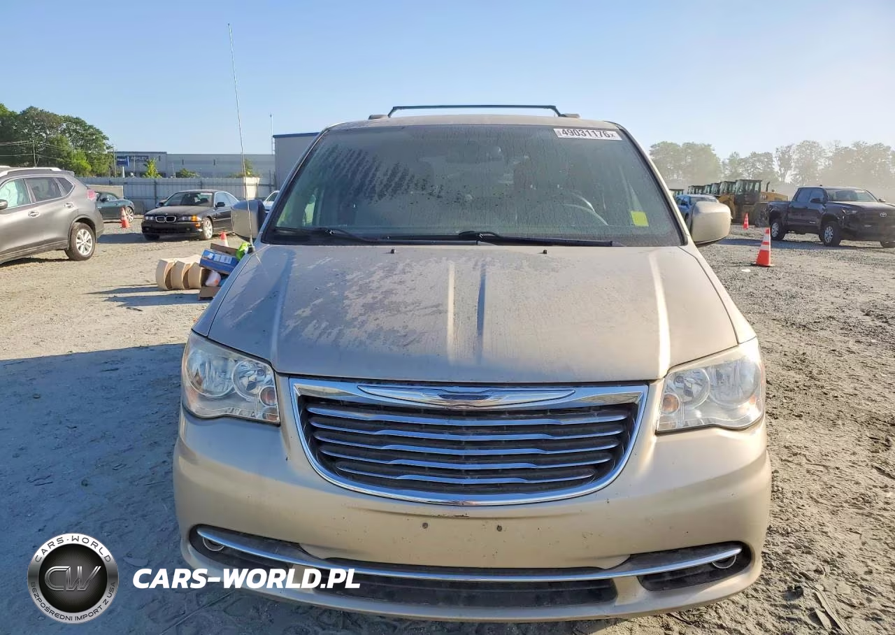 2016 Chrysler Town & Country Touring VIN:2C4RC1BG2GR287243 - 5