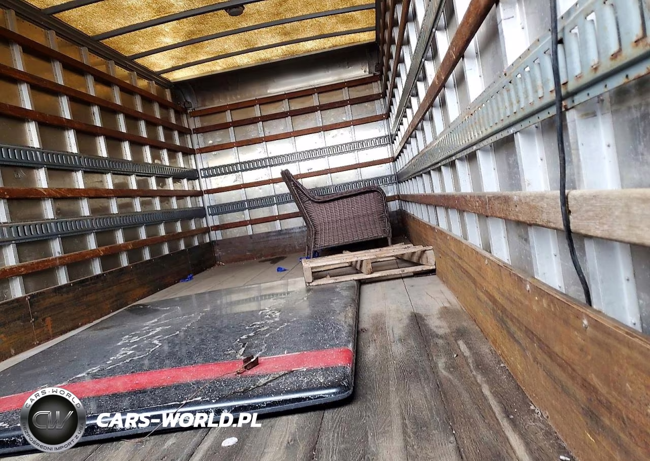2006 Isuzu T7F Box Truck VIN:4GTL7F1376F700090 - 10