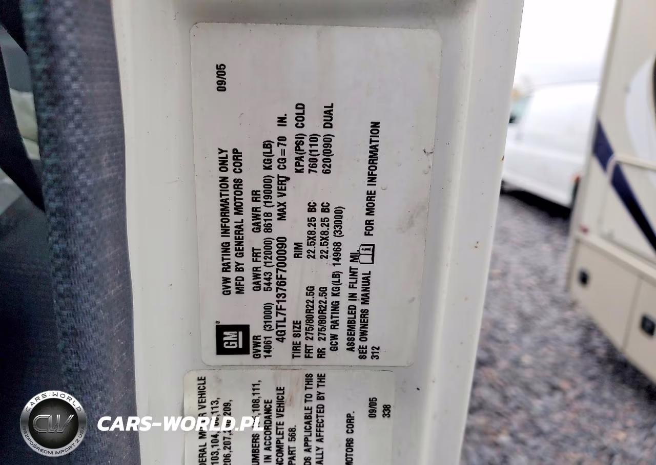 2006 Isuzu T7F Box Truck VIN:4GTL7F1376F700090 - 13