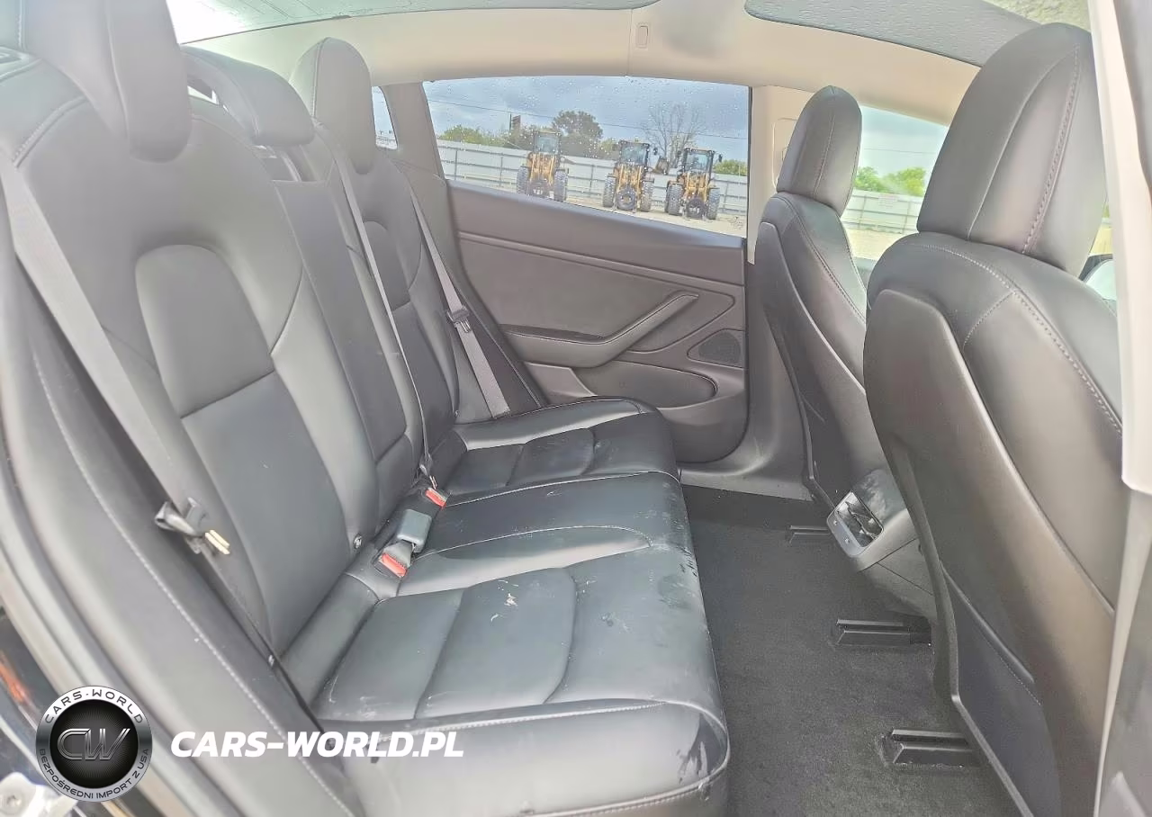 2019 Tesla Model 3 VIN:5YJ3E1EA0KF304651 - 10
