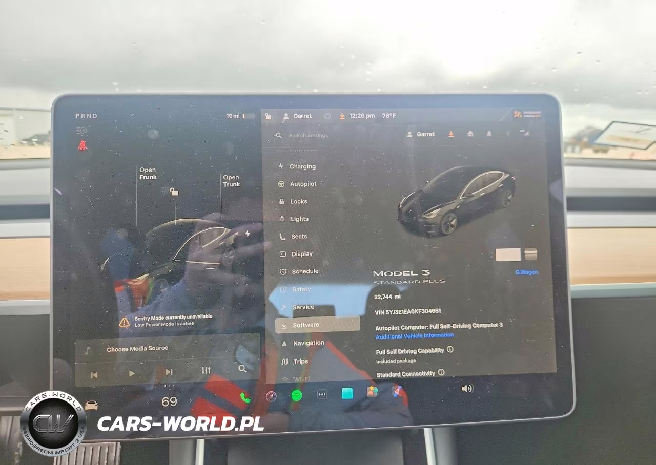 2019 Tesla Model 3 VIN:5YJ3E1EA0KF304651 - 9