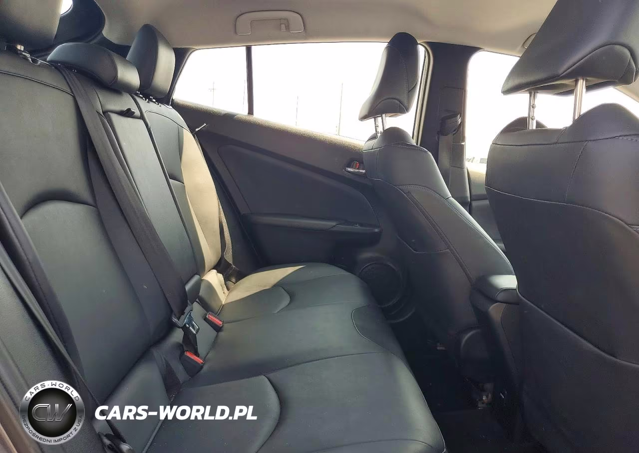2016 Toyota Prius Three Touring VIN:JTDKARFU9G3016100 - 10
