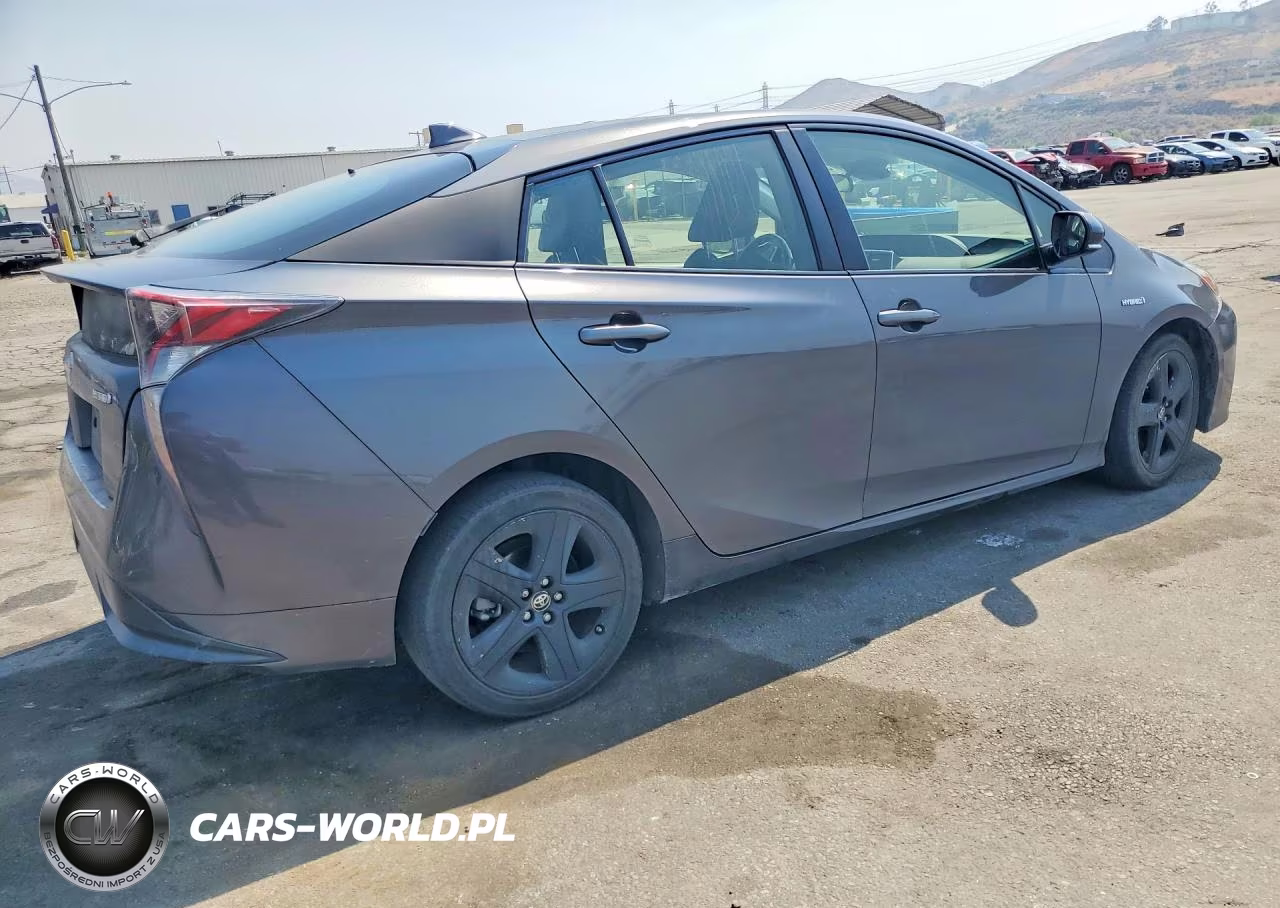 2016 Toyota Prius Three Touring VIN:JTDKARFU9G3016100 - 3