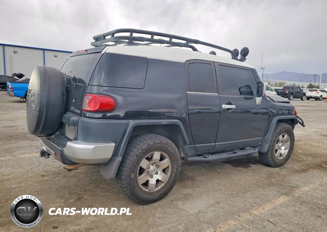 2007 Toyota Fj Cruiser Base VIN:JTEBU11F570014519 - 3