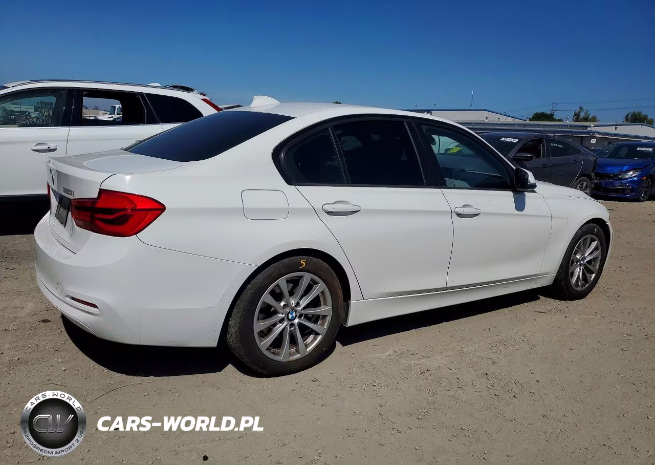 2018 BMW 320 I VIN:WBA8A9C5XJAH13348 - 3