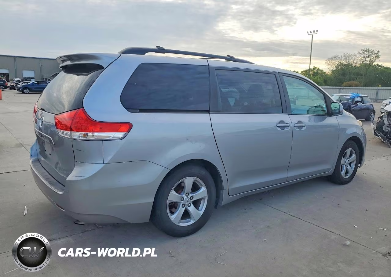 2012 Toyota Sienna Le 8-Passenger VIN:5TDKK3DC0CS193549 - 3