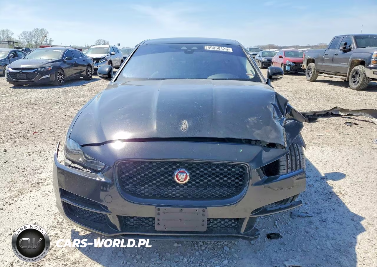 2017 Jaguar Xe Prestige VIN:SAJAE4BG9HA946824 - 5