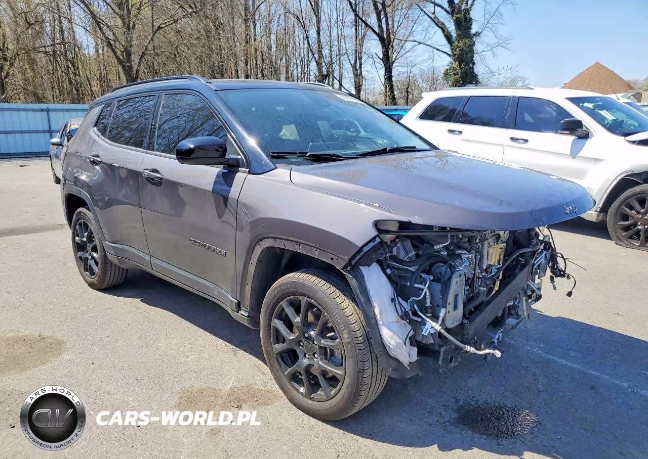 2024 Jeep Compass Latitude VIN:3C4NJDBN1RT121350 - 4