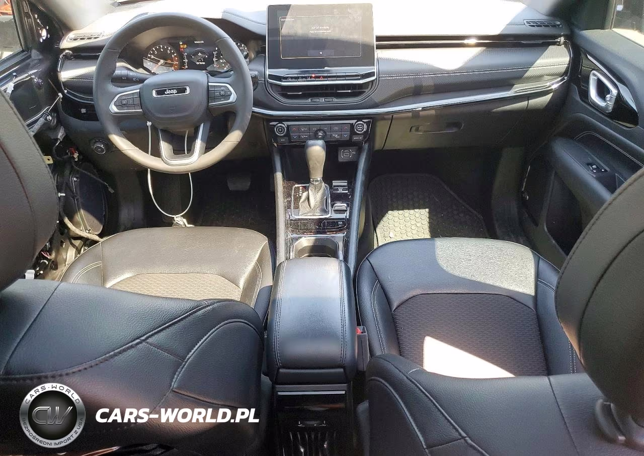 2024 Jeep Compass Latitude VIN:3C4NJDBN1RT121350 - 8