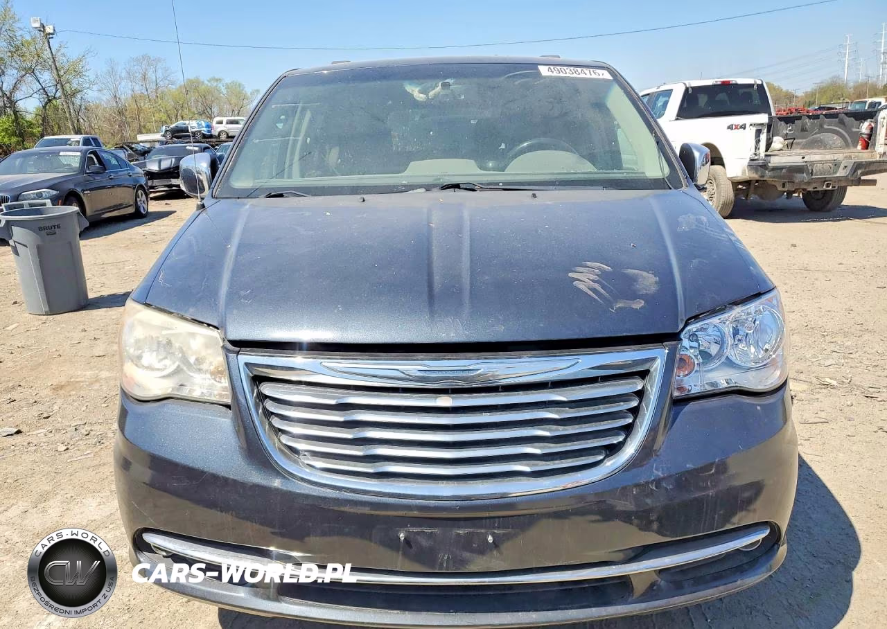 2014 Chrysler Town & Country Touring L VIN:2C4RC1CG0ER108743 - 5