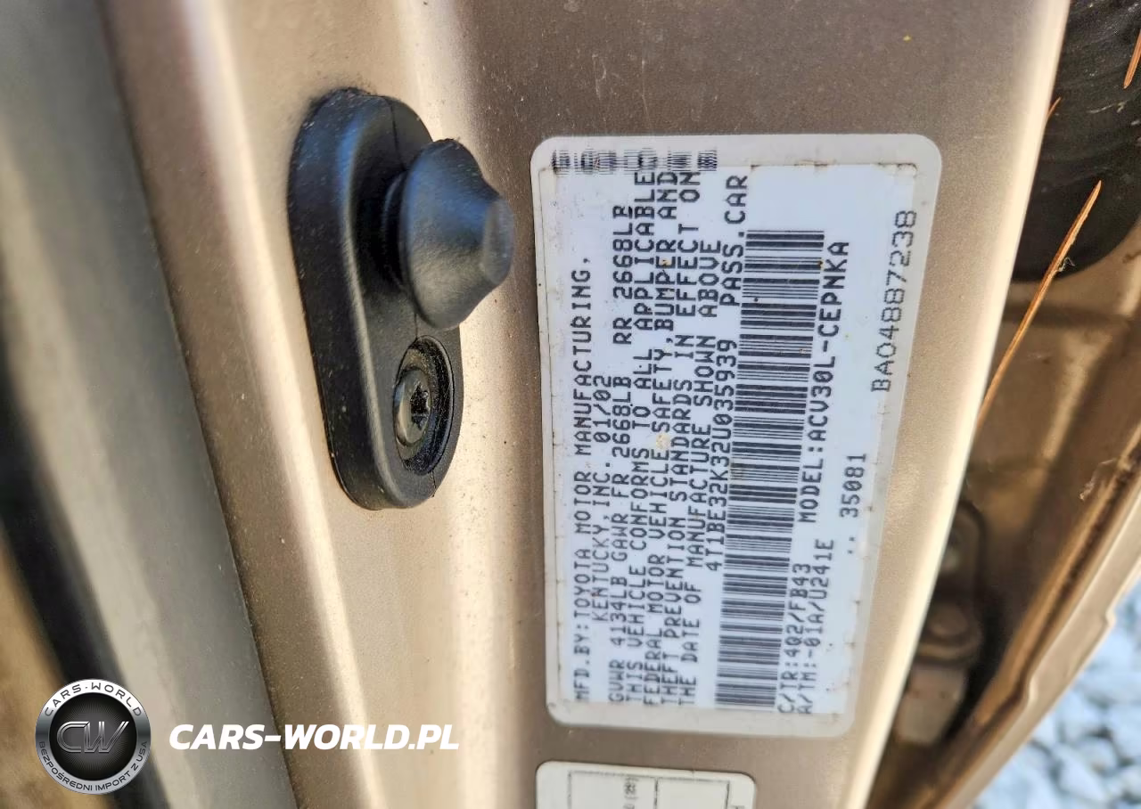 2002 Toyota Camry Le VIN:4T1BE32K32U035939 - 12