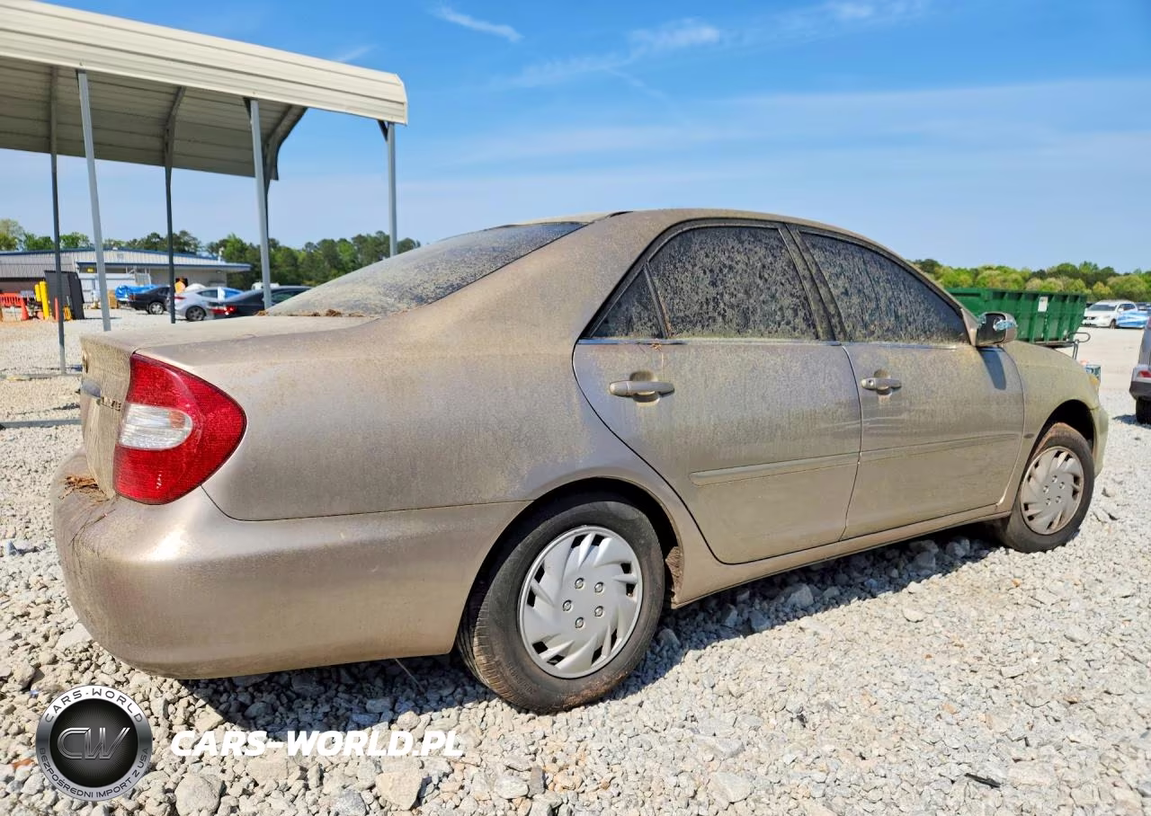 2002 Toyota Camry Le VIN:4T1BE32K32U035939 - 3