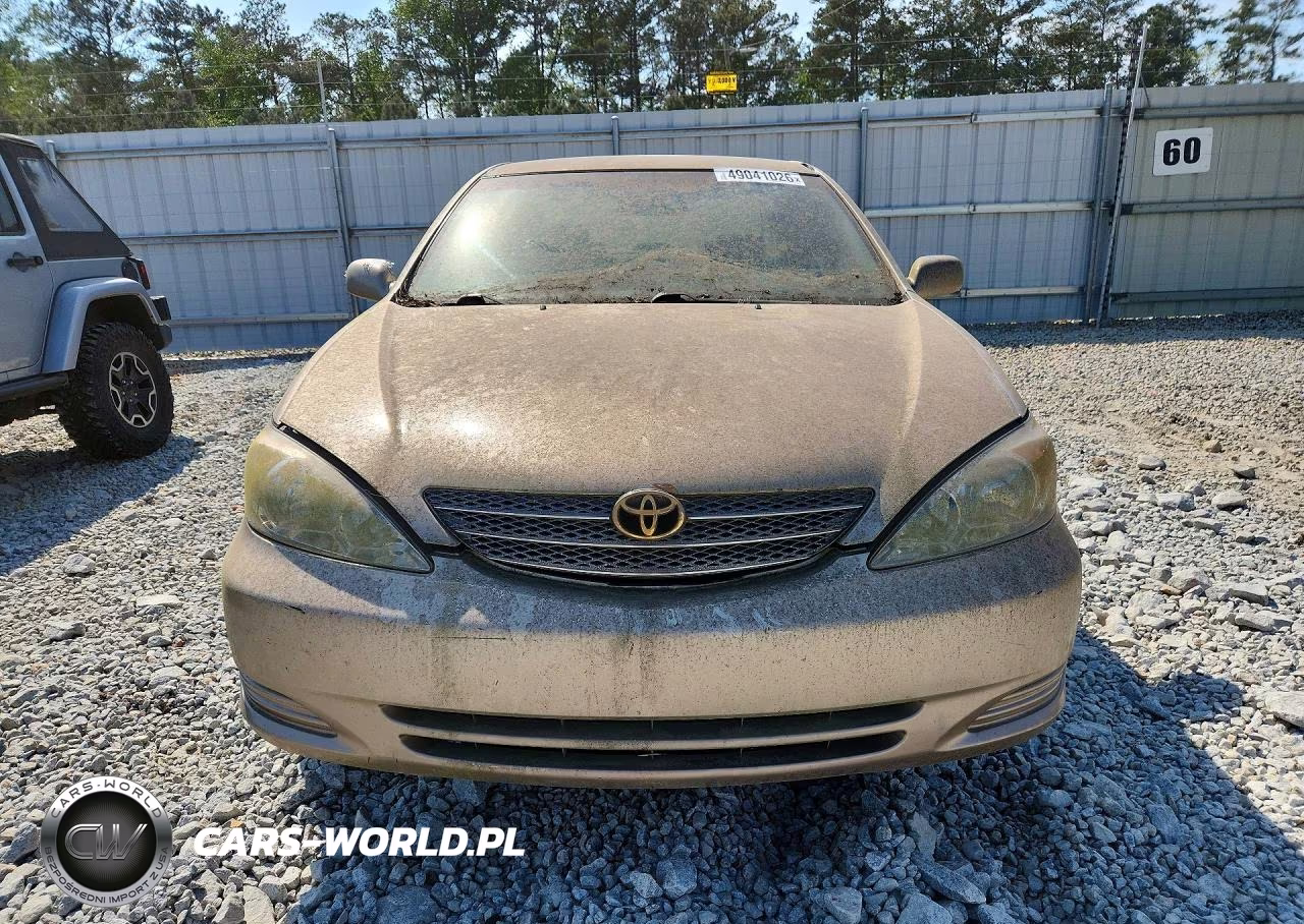 2002 Toyota Camry Le VIN:4T1BE32K32U035939 - 5