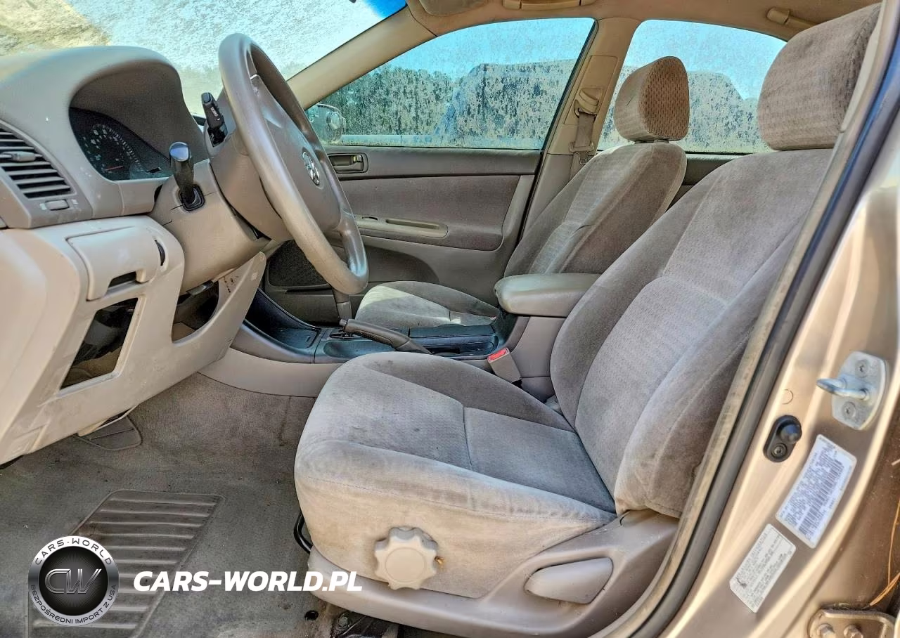 2002 Toyota Camry Le VIN:4T1BE32K32U035939 - 7