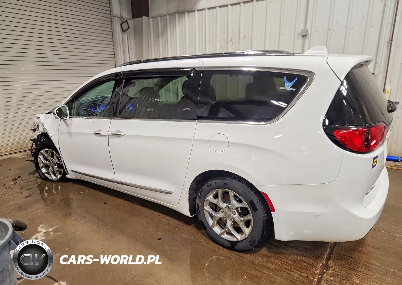 2017 Chrysler Pacifica Limited VIN:2C4RC1GG0HR734730 - 2