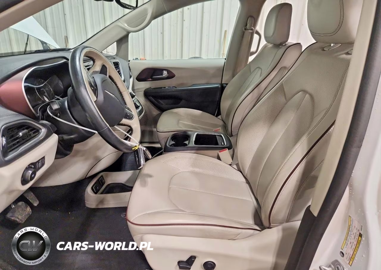 2017 Chrysler Pacifica Limited VIN:2C4RC1GG0HR734730 - 7