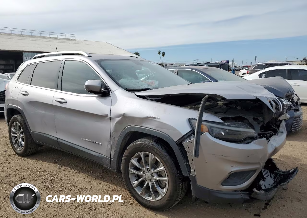 2019 Jeep Cherokee Latitude Plus VIN:1C4PJLLB9KD333206 - 4