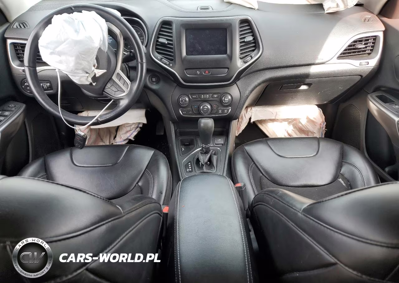 2019 Jeep Cherokee Latitude Plus VIN:1C4PJLLB9KD333206 - 8