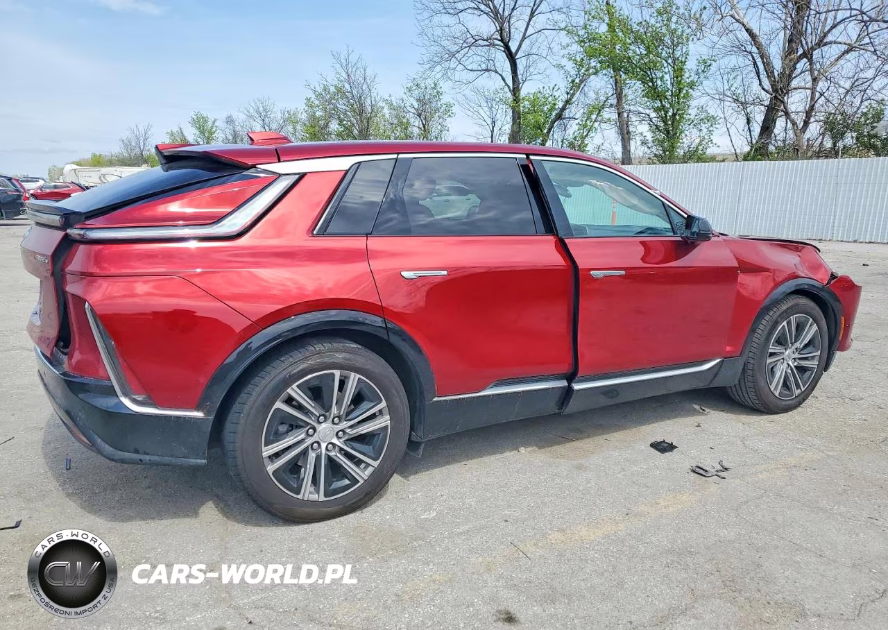 2024 Cadillac Lyriq Luxury VIN:1GYKPPRL3RZ110859 - 3