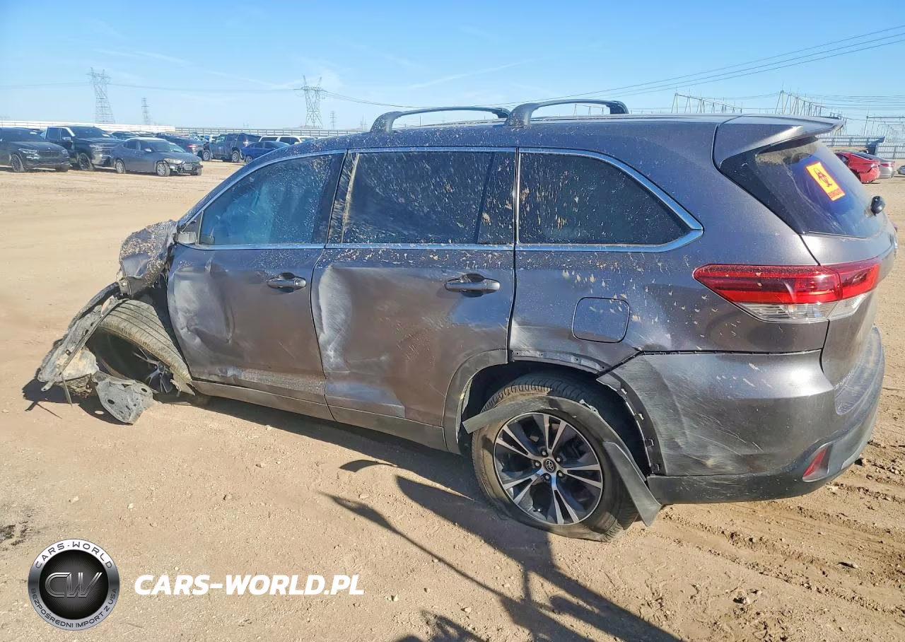 2019 Toyota Highlander Xle VIN:5TDBZRFH1KS963554 - 2