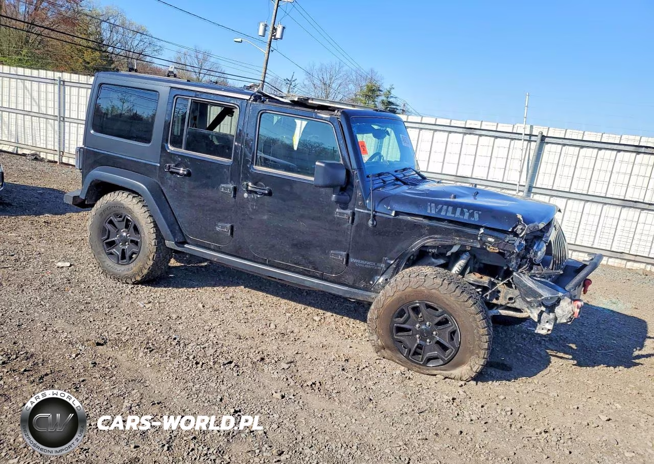 2016 Jeep Wrangler Sport VIN:1C4BJWDG4GL104841 - 4