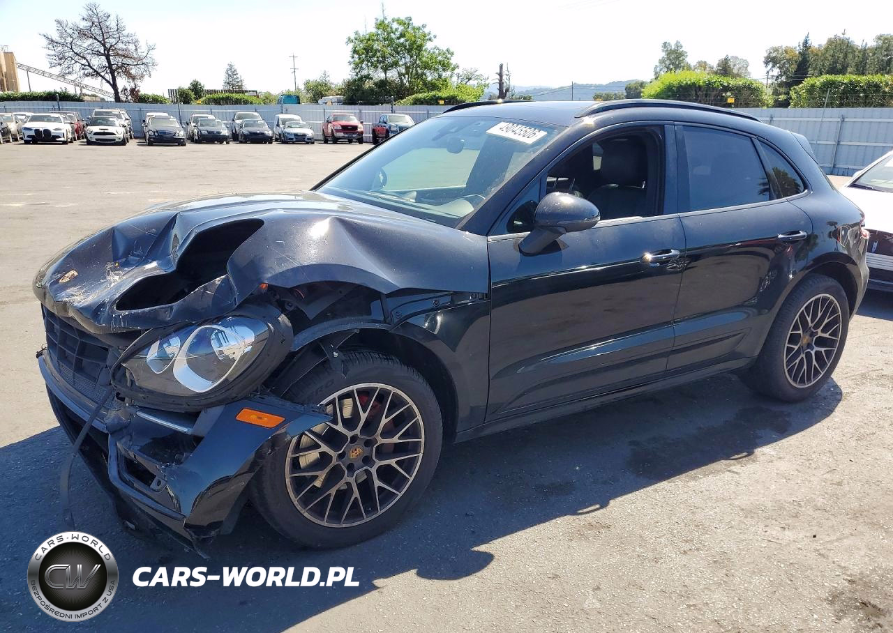 2015 Porsche Macan Turbo