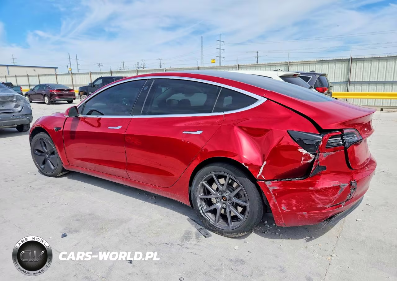 2018 Tesla Model 3 VIN:5YJ3E1EA4JF048058 - 2