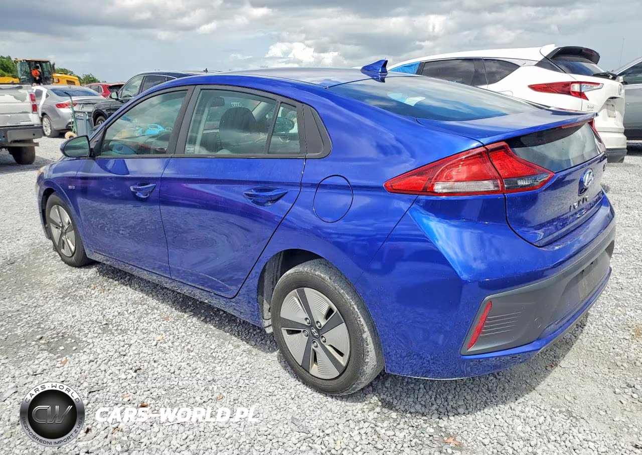2020 Hyundai Ioniq Hybrid Blue VIN:KMHC65LCXLU227574 - 2
