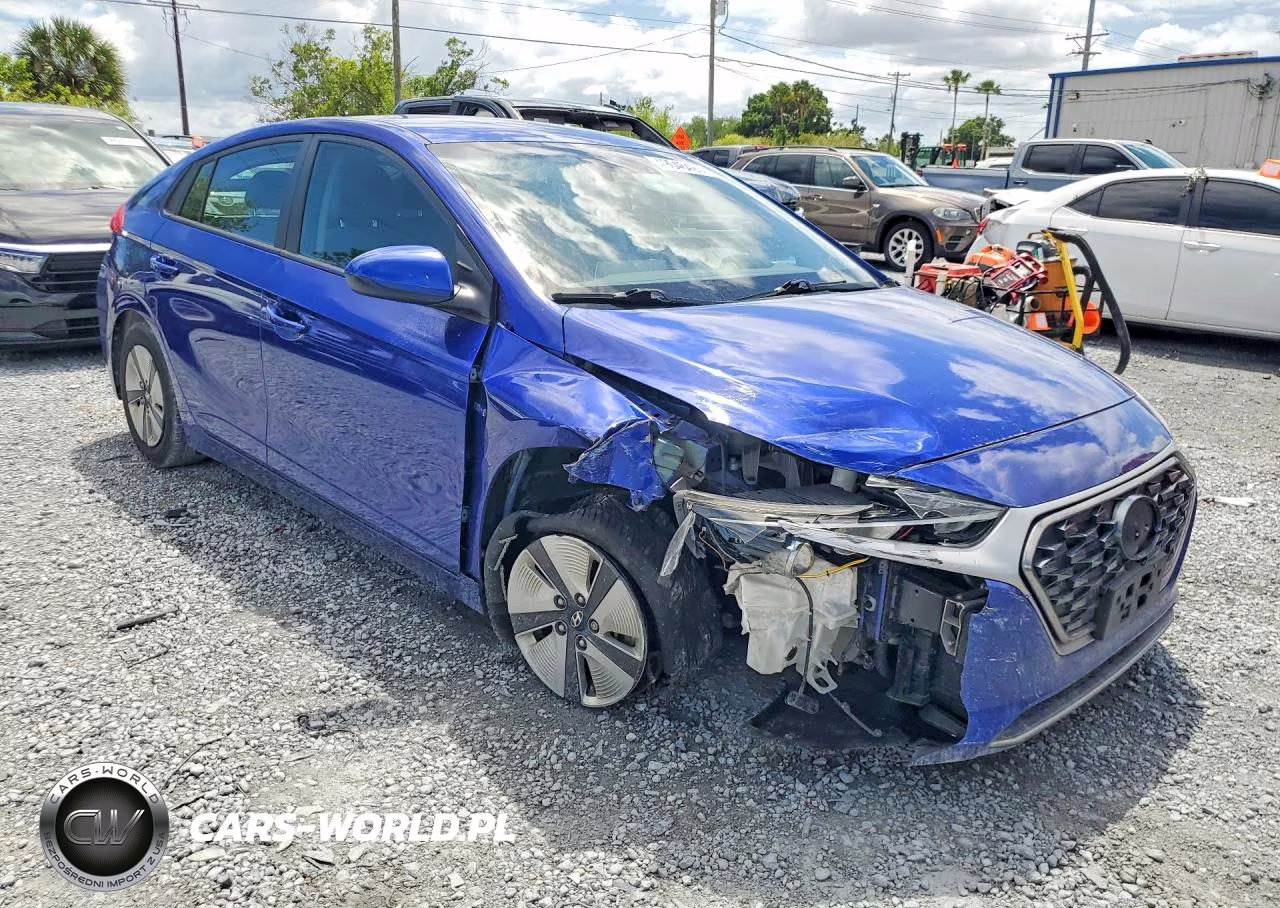 2020 Hyundai Ioniq Hybrid Blue VIN:KMHC65LCXLU227574 - 4