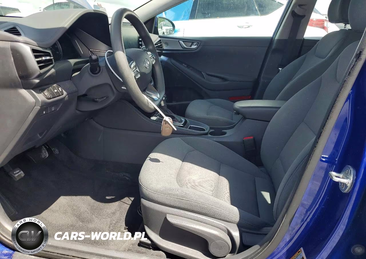 2020 Hyundai Ioniq Hybrid Blue VIN:KMHC65LCXLU227574 - 7