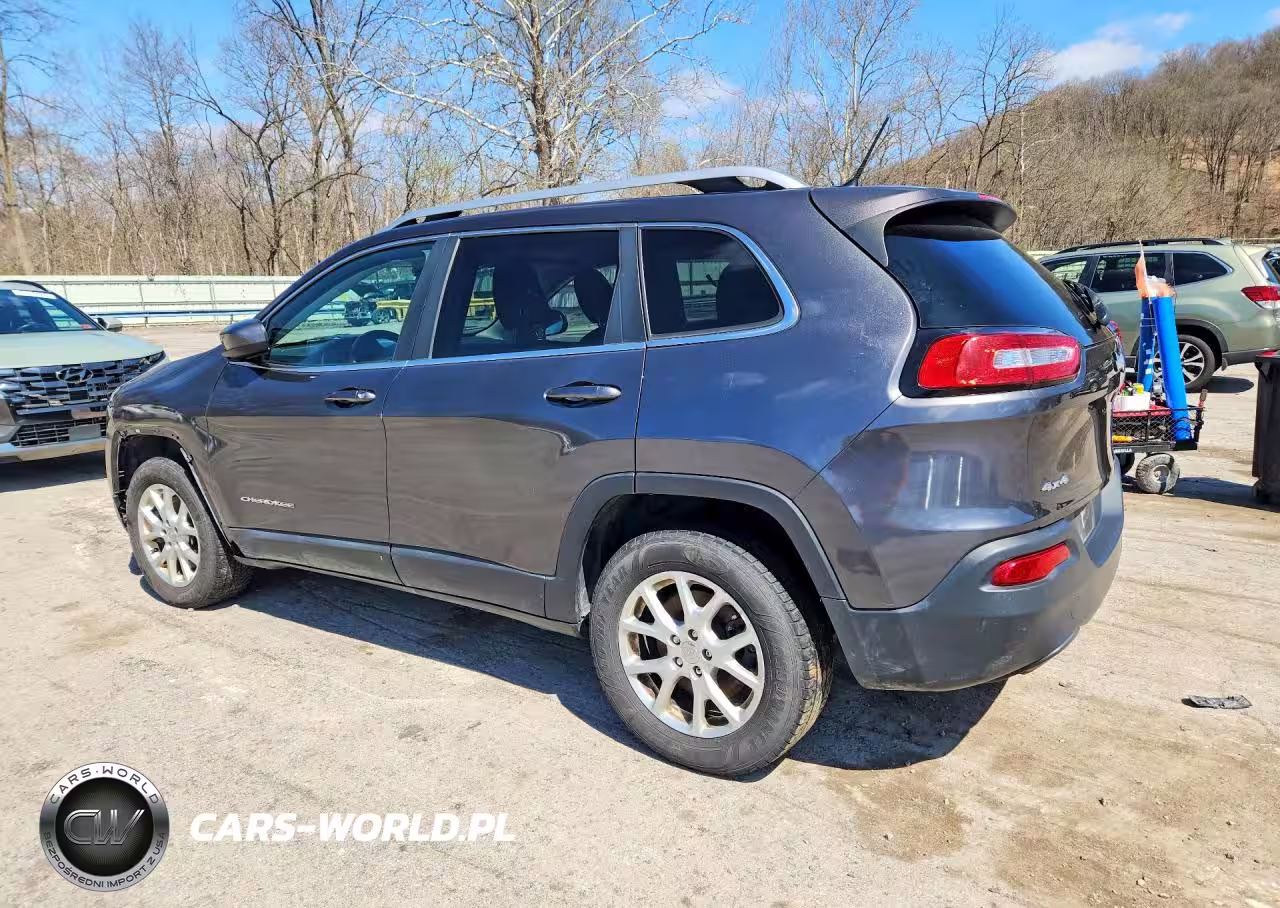 2015 Jeep Cherokee Latitude VIN:1C4PJMCB7FW541035 - 2