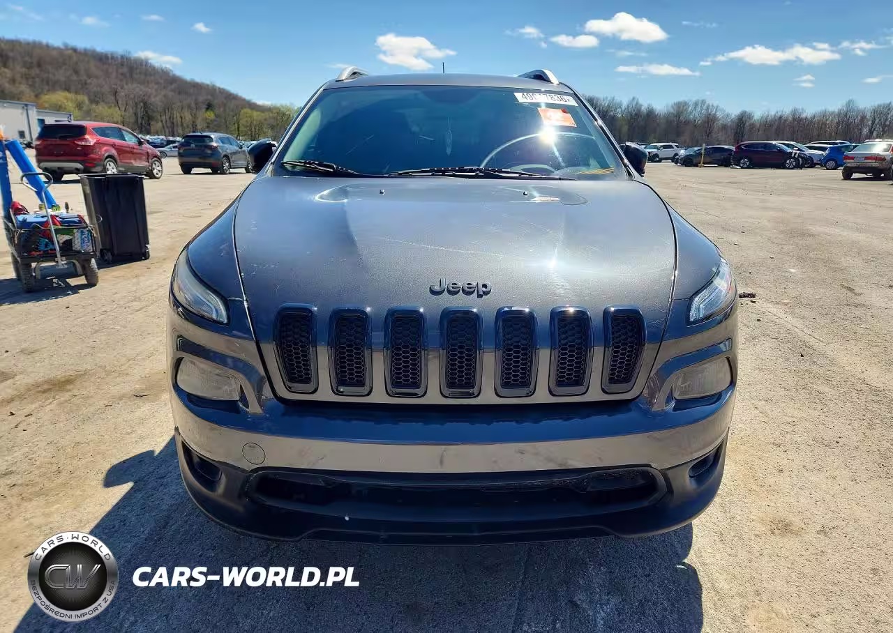 2015 Jeep Cherokee Latitude VIN:1C4PJMCB7FW541035 - 5