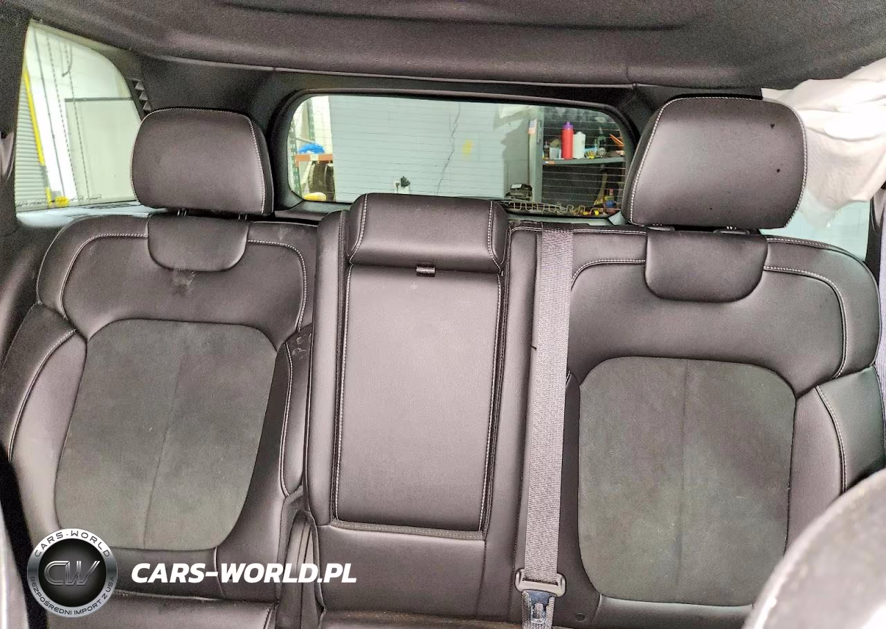 2025 Jeep Grand Cherokee Laredo VIN:1C4RJHAG8SC276569 - 10