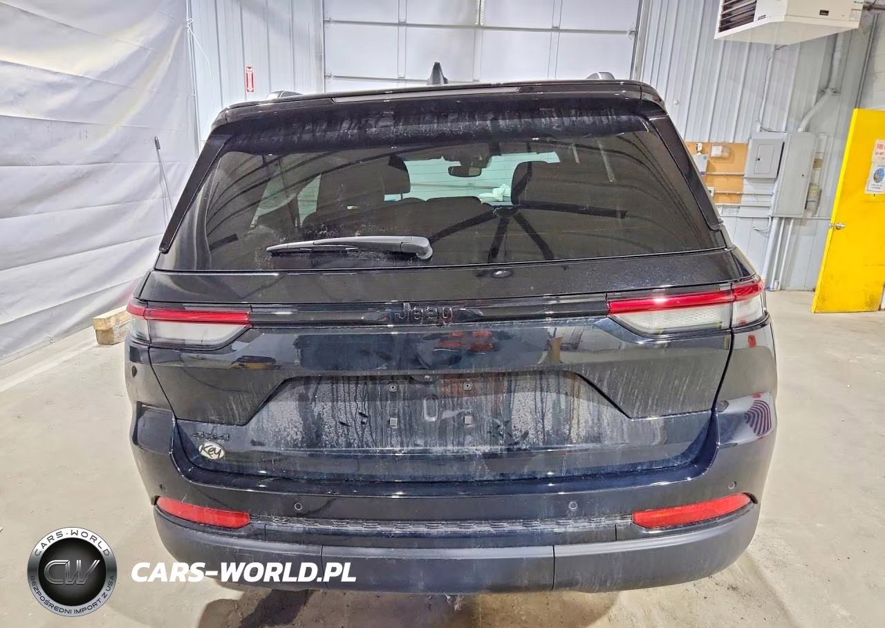 2025 Jeep Grand Cherokee Laredo VIN:1C4RJHAG8SC276569 - 6