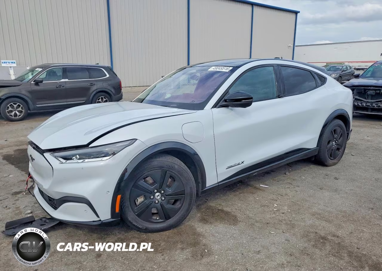 2022 Ford Mustang Mach-E California Route 1