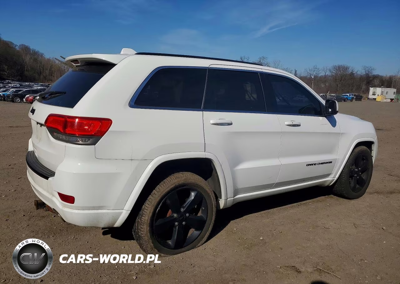 2014 Jeep Grand Cherokee Laredo VIN:1C4RJFAG4EC478804 - 3