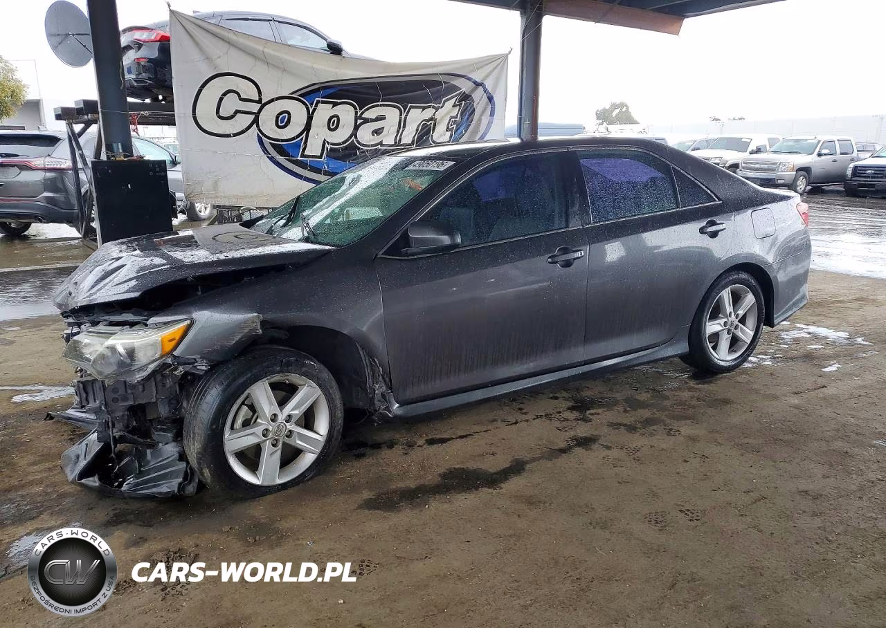 2014 Toyota Camry Se – zdjęcie 1 z 12