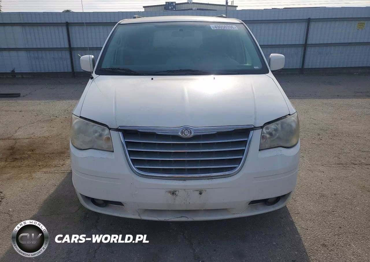 2010 Chrysler Town & Country Touring VIN:2A4RR5D18AR266090 - 5