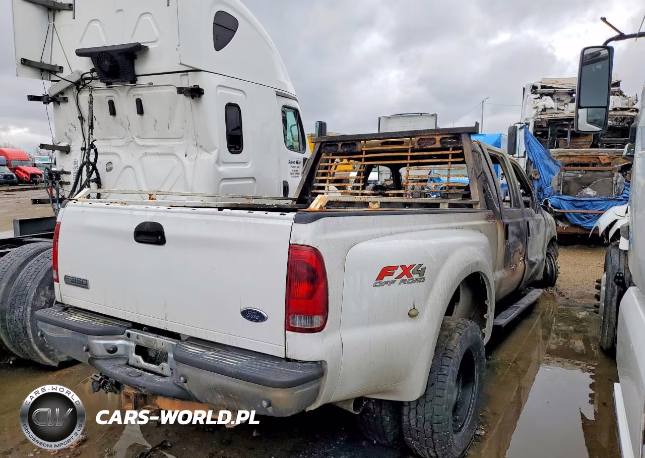 2007 Ford F350 Super Duty VIN:1FTWW33P97EA78986 - 3