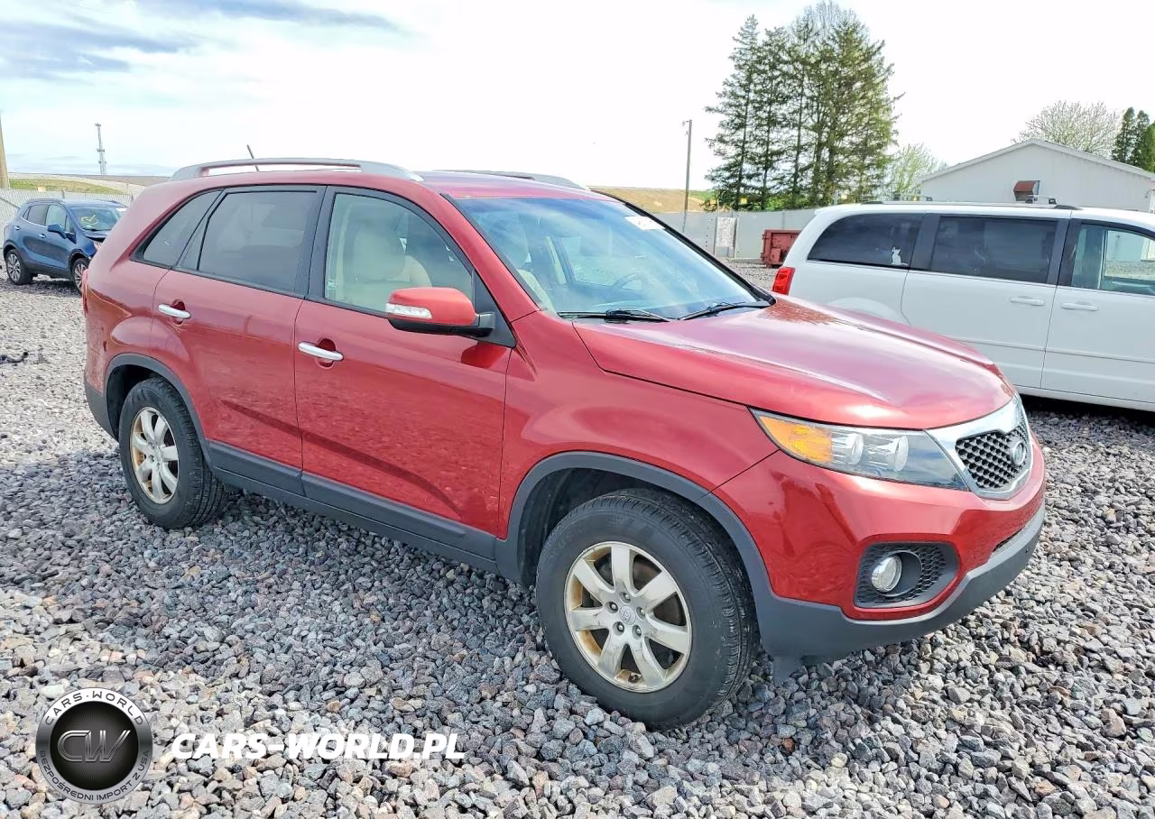 2011 Kia Sorento VIN:5XYKT4A16BG005490 - 4