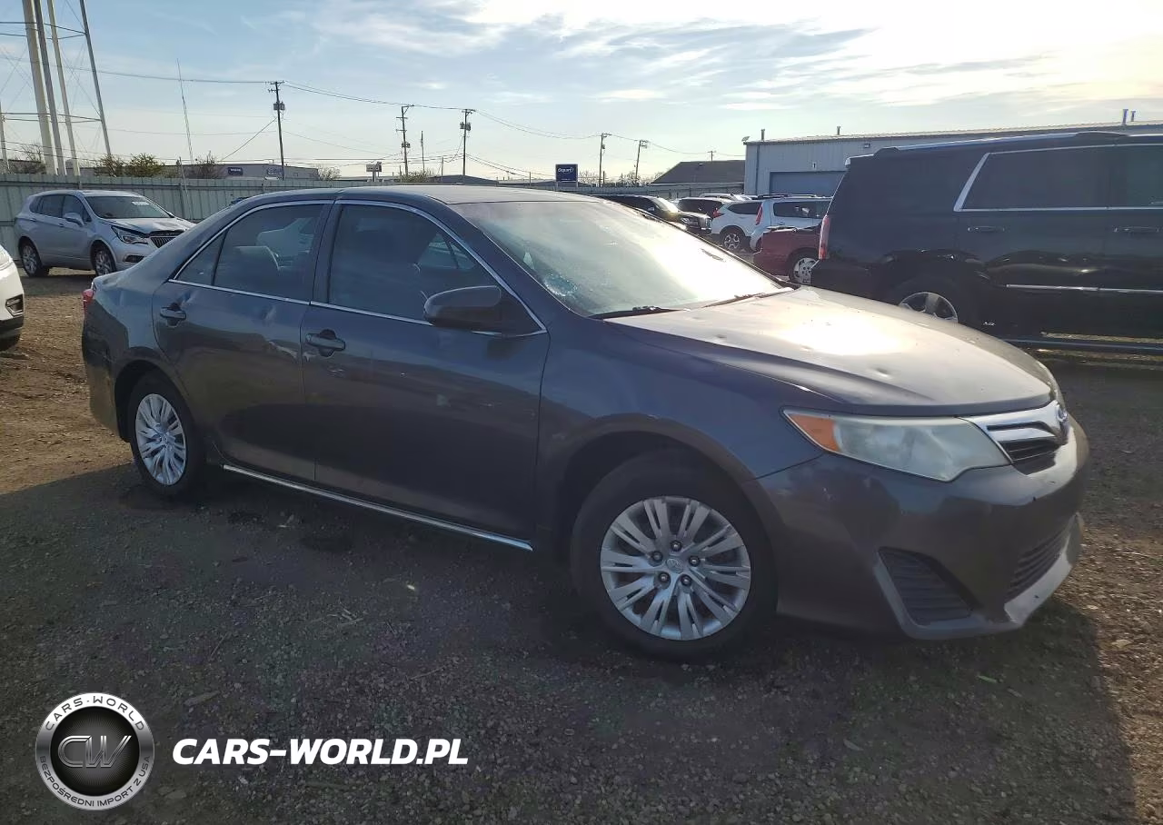 2014 Toyota Camry Le VIN:4T4BF1FK2ER433245 - 4