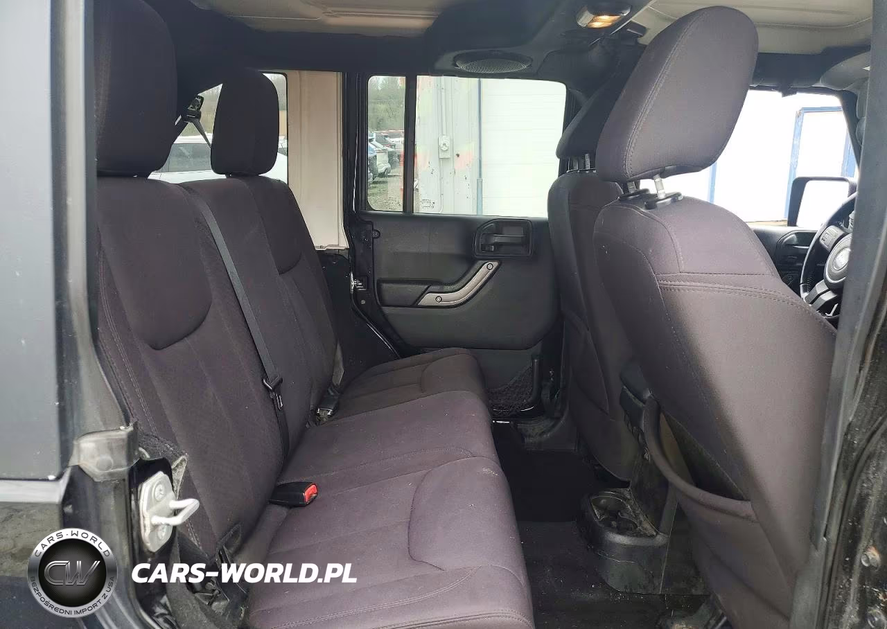 2014 Jeep Wrangler Unlimited Sport VIN:1C4BJWDGXEL202110 - 11