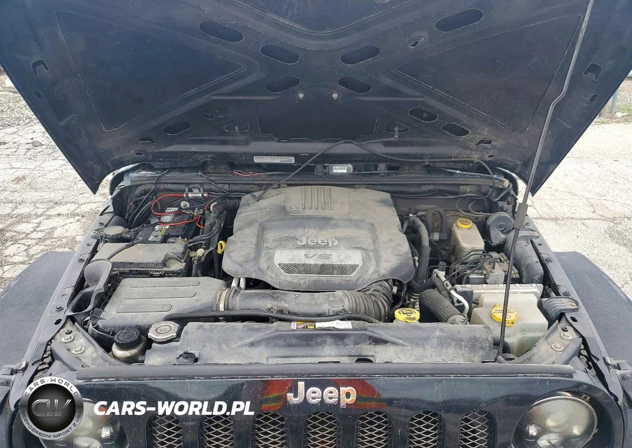 2014 Jeep Wrangler Unlimited Sport VIN:1C4BJWDGXEL202110 - 12