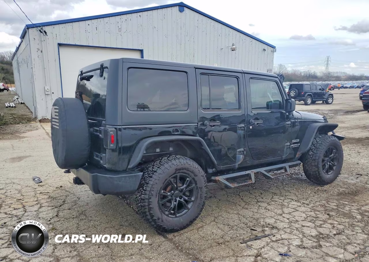 2014 Jeep Wrangler Unlimited Sport VIN:1C4BJWDGXEL202110 - 3