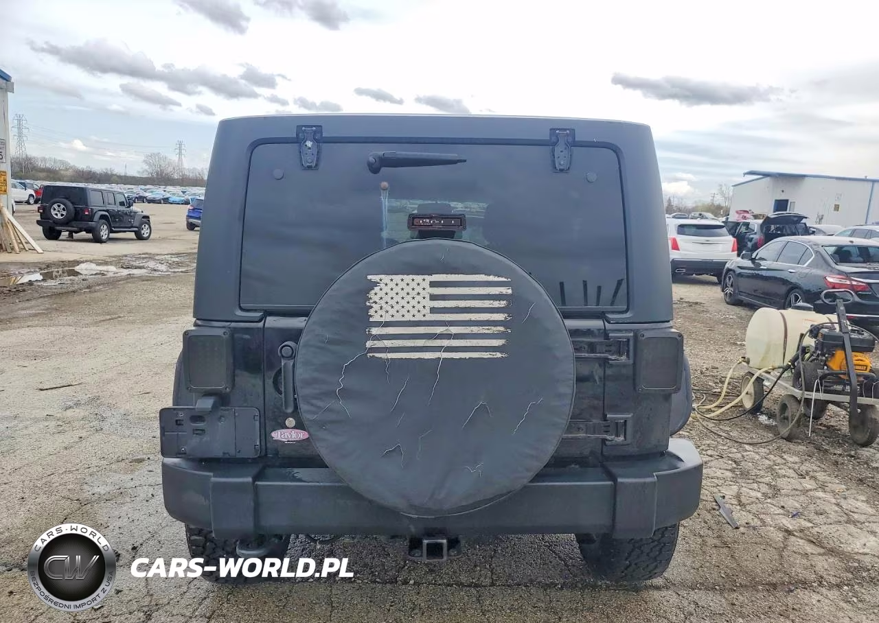 2014 Jeep Wrangler Unlimited Sport VIN:1C4BJWDGXEL202110 - 6