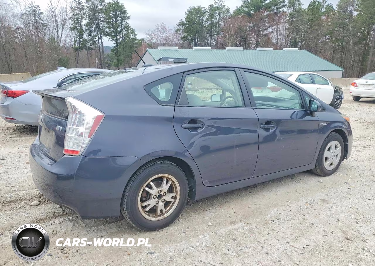 2011 Toyota Prius Two VIN:JTDKN3DU9B0263860 - 3
