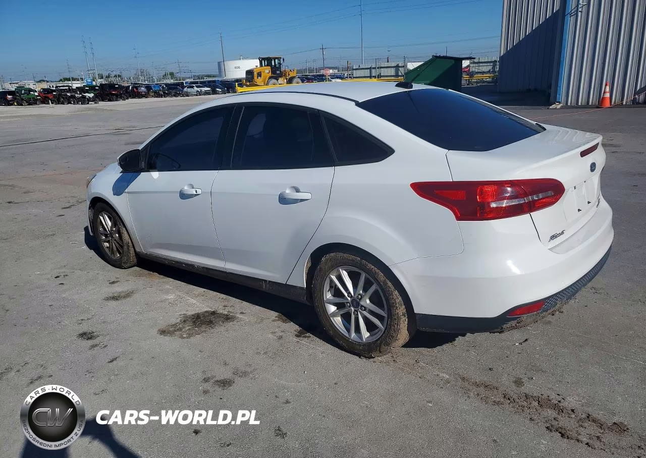 2015 Ford Focus Se VIN:1FADP3F2XFL262810 - 2