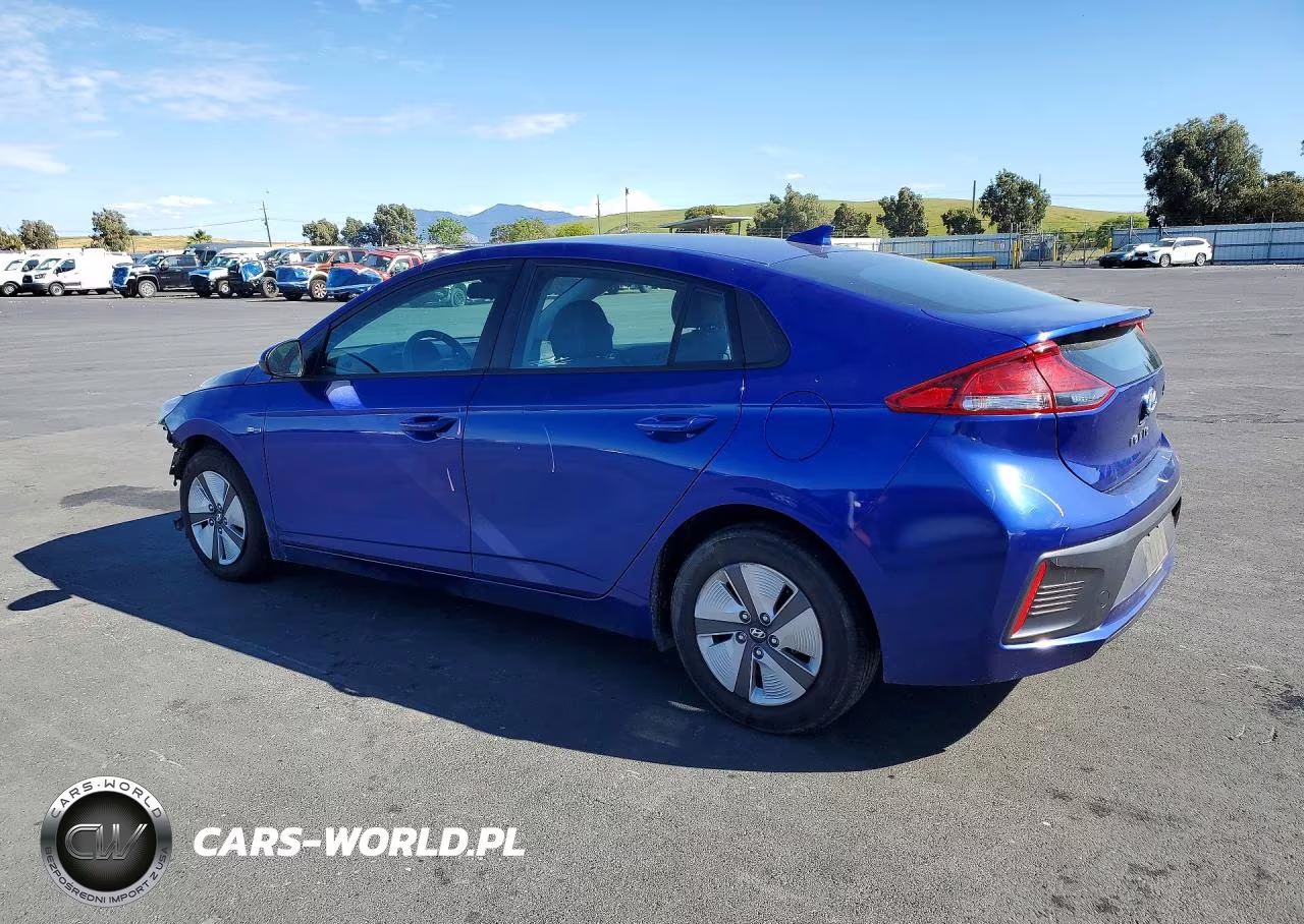 2020 Hyundai Ioniq Hybrid Blue VIN:KMHC65LC6LU239155 - 2