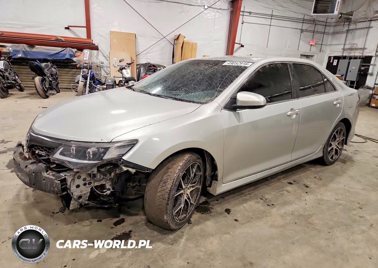 2014 Toyota Camry Se – zdjęcie 1 z 13