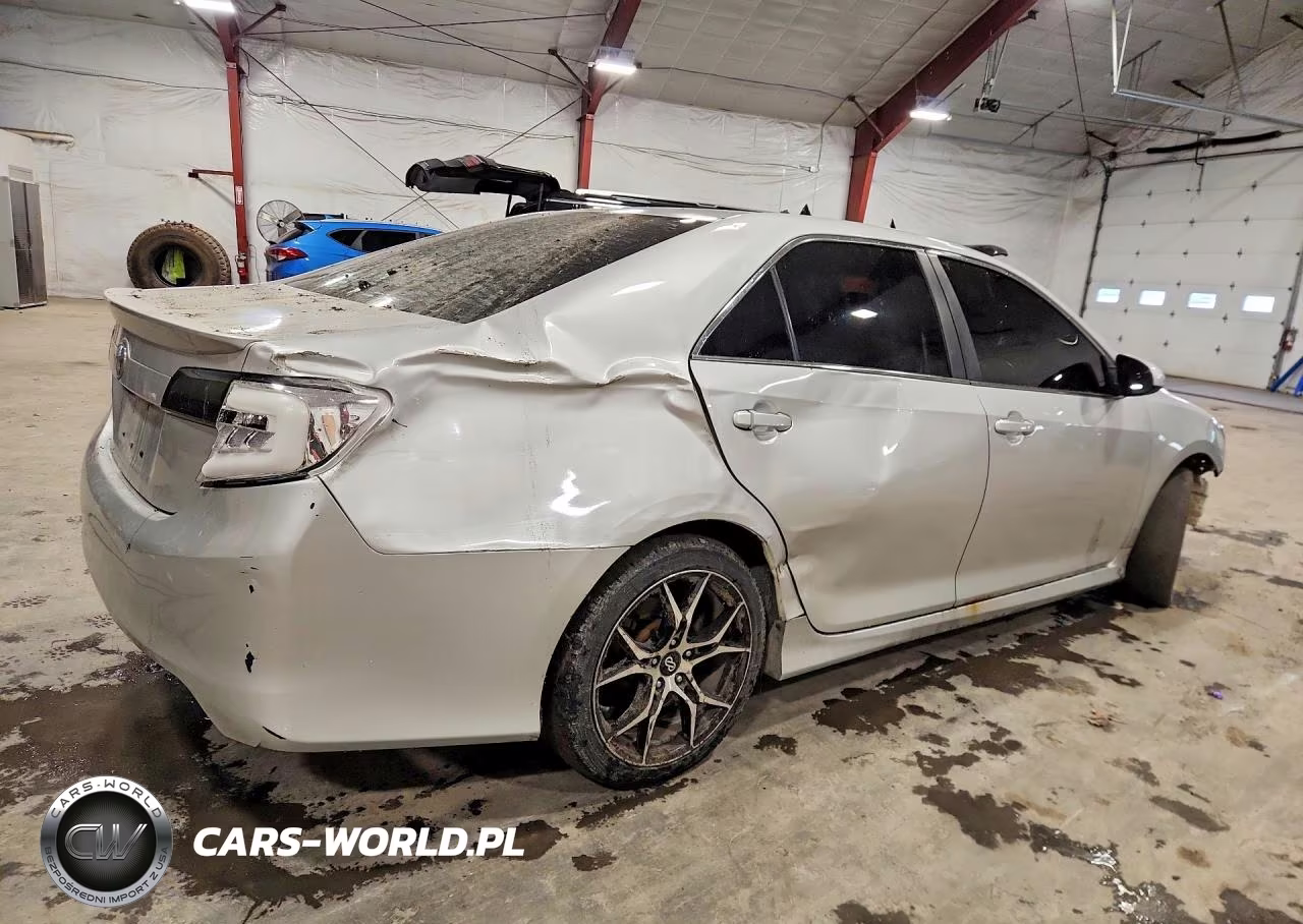 2014 Toyota Camry Se VIN:4T1BF1FK9EU739580 - 3